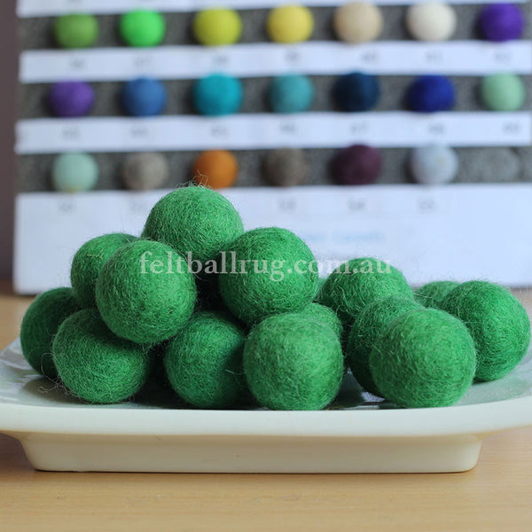 Felt Ball Spring Green 1 CM,  2 CM, 2.5 CM, 3 CM, 4 CM Colour 21 - Felt Ball Rug Australia - 1