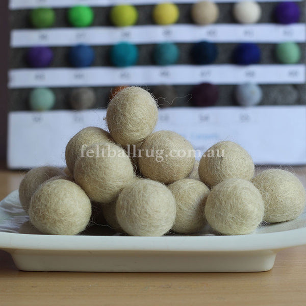 Felt Ball Cream 1 CM,  2 CM, 2.5 CM, 3 CM, 4 CM Colour 40 - Felt Ball Rug Australia - 1